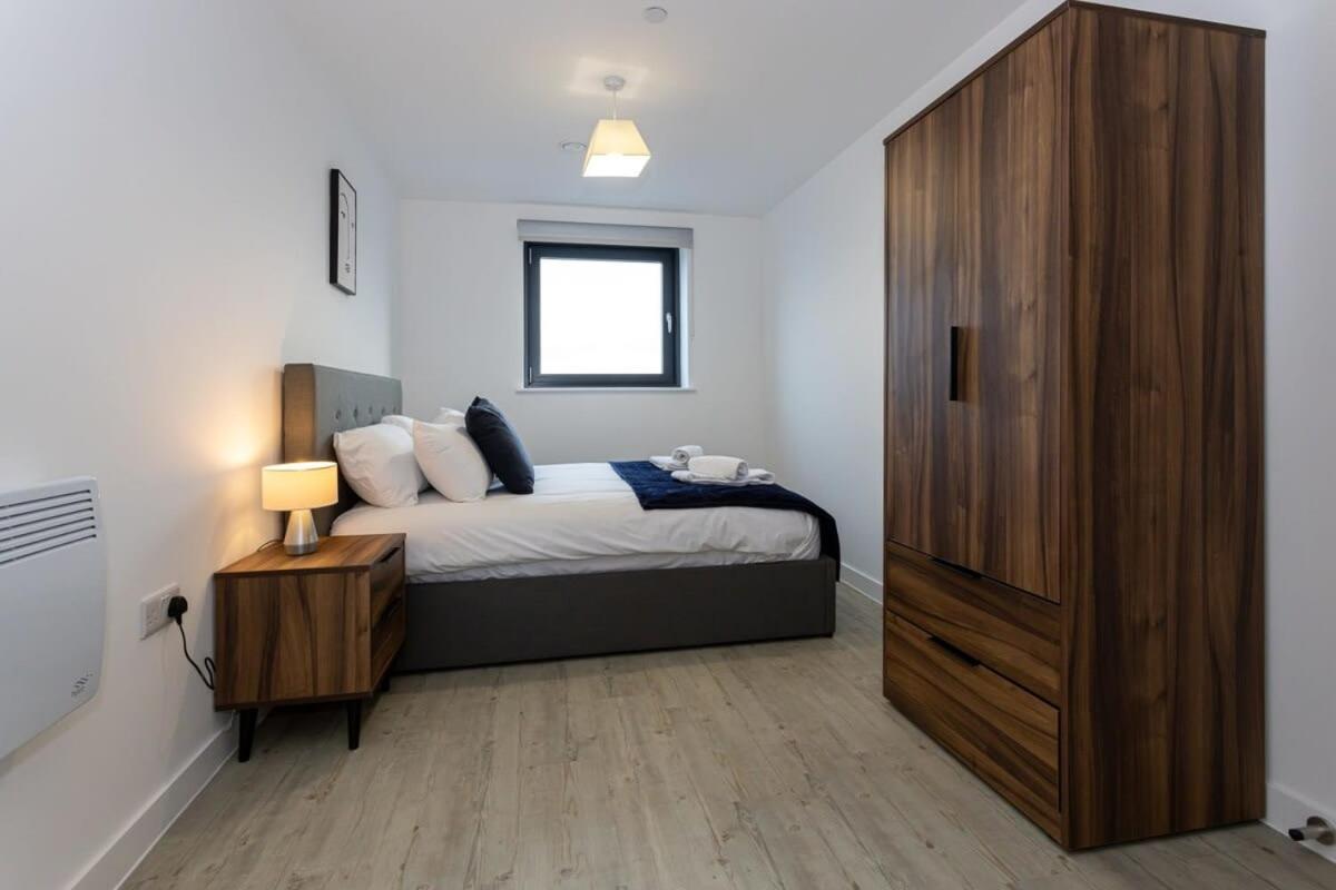 Modern 2 Bed Salford Apartment Stunning Views Manchester Zewnętrze zdjęcie